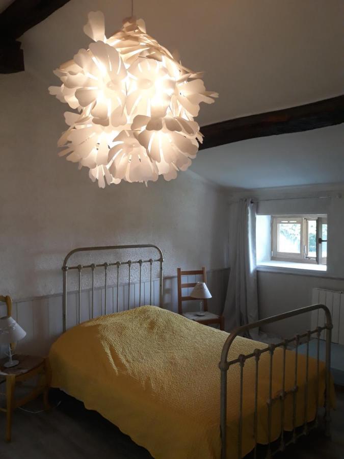 Apartamento Un Jardin Sur La Colline Claveyson Exterior foto